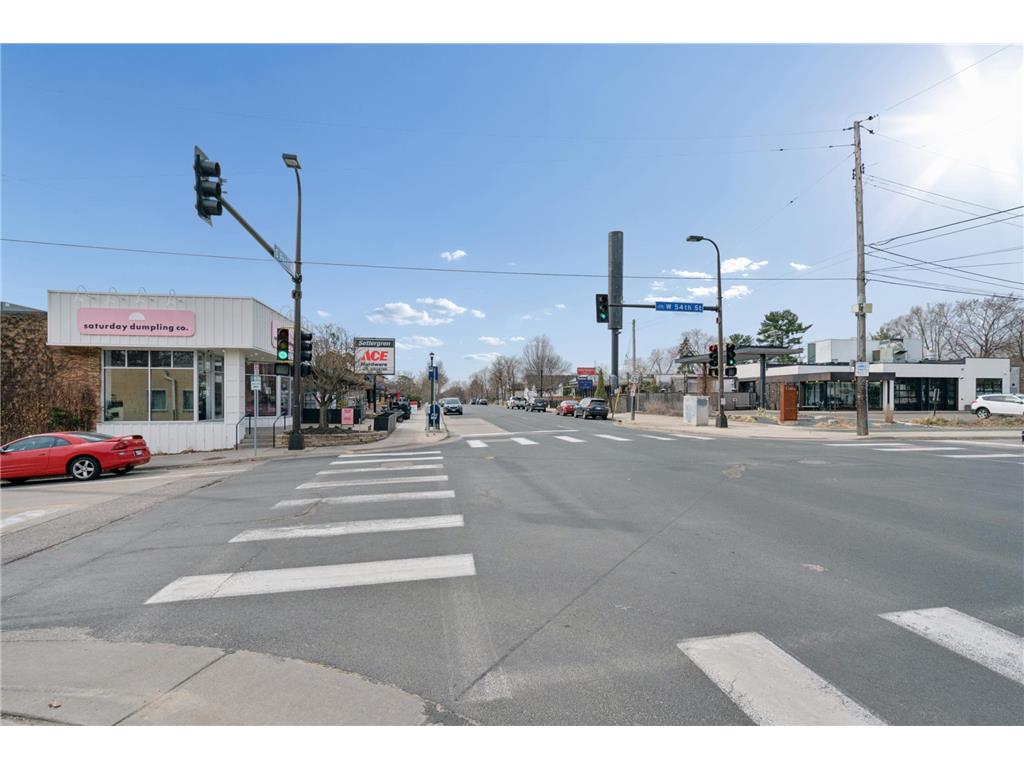 2212 W 53rd Street Minneapolis MN 55419 - Minnehaha Creek 6777060 image48