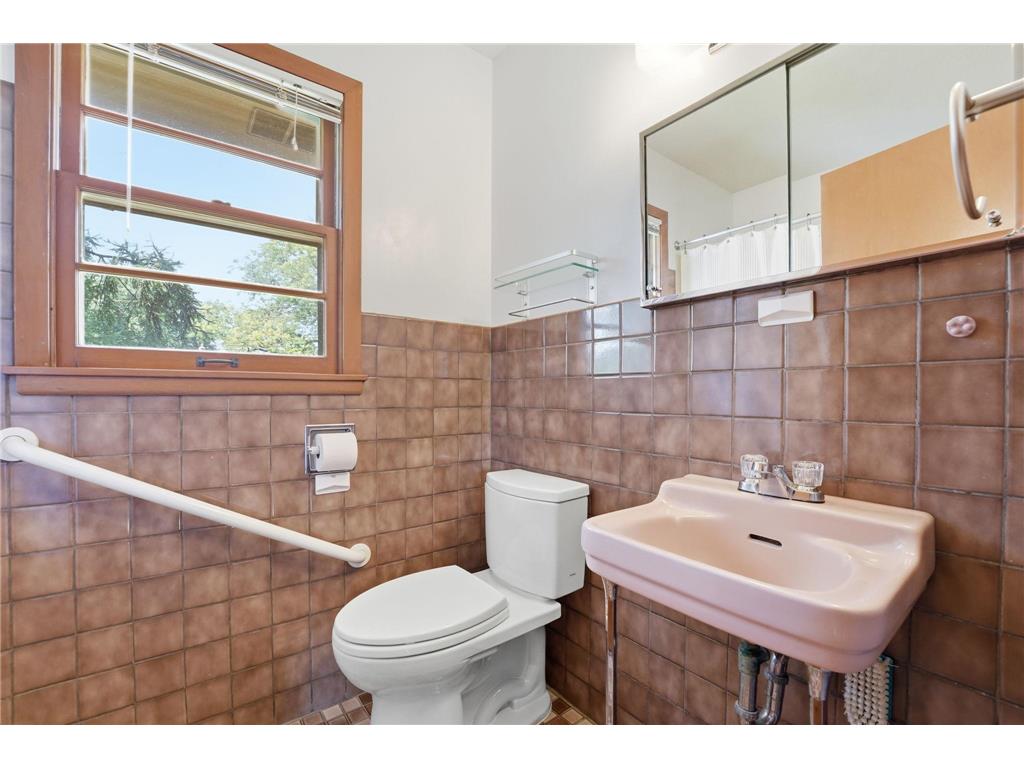 2213 Dellridge Avenue Saint Paul MN 55119 7113738 image22