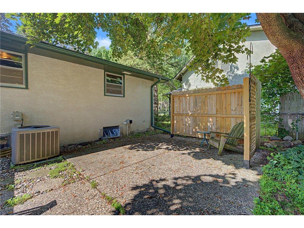2213 Holloway Avenue E North Saint Paul MN 55109 7104122 image13