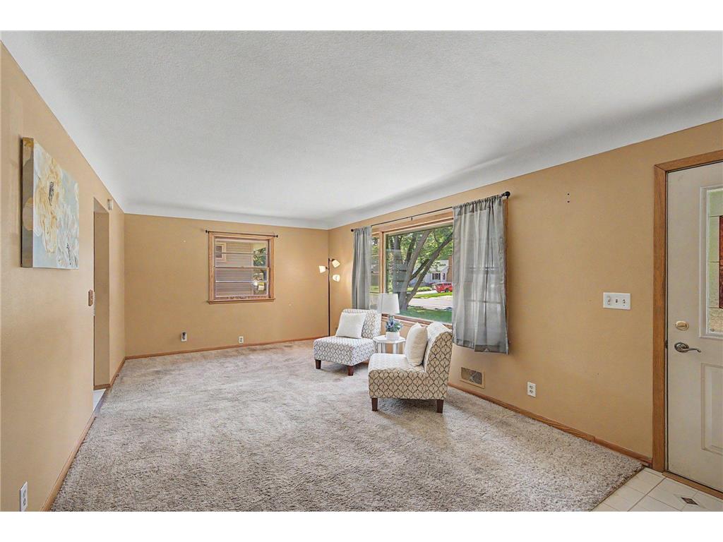 2213 Holloway Avenue E North Saint Paul MN 55109 7104122 image25