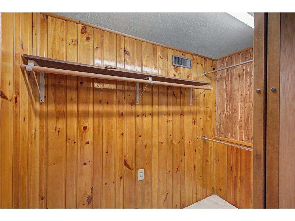 2213 Holloway Avenue E North Saint Paul MN 55109 7104122 image29