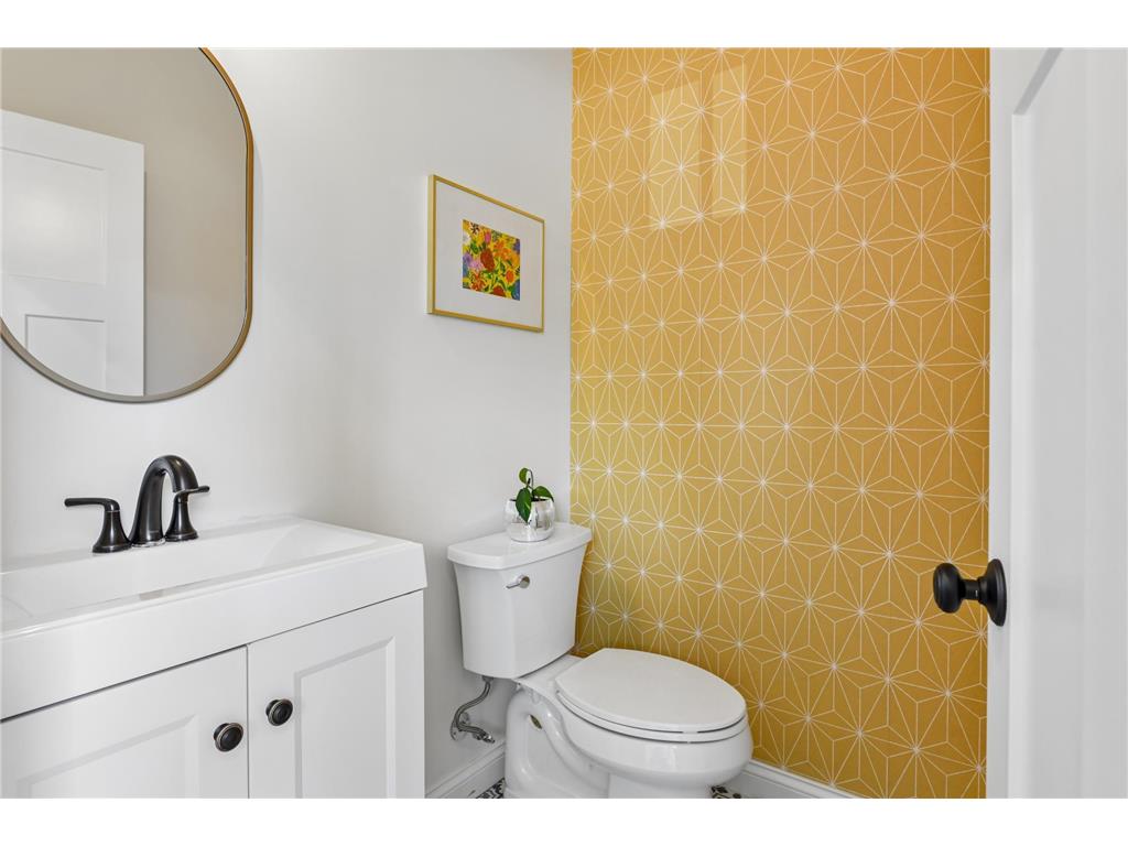 2214 4th Avenue N Minneapolis MN 55405 7040584 image13