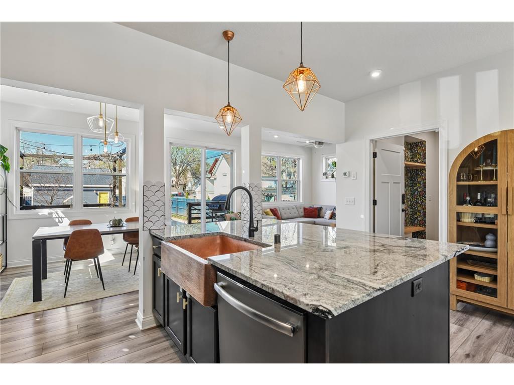 2214 4th Avenue N Minneapolis MN 55405 7040584 image18