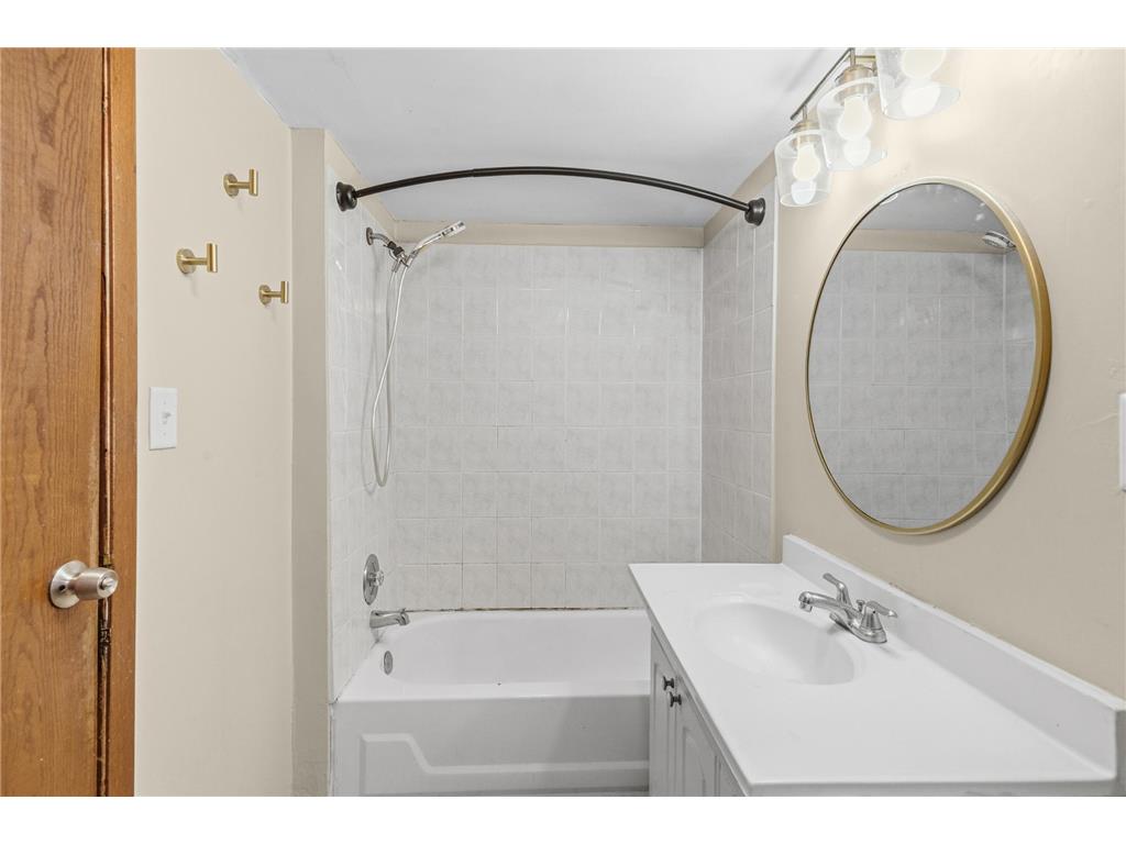 2214 California Street NE Minneapolis MN 55418 6824572 image23