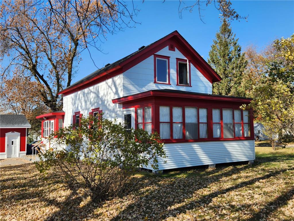 2215 Division Street N, North Saint Paul, MN, 55109 MLS 6242690