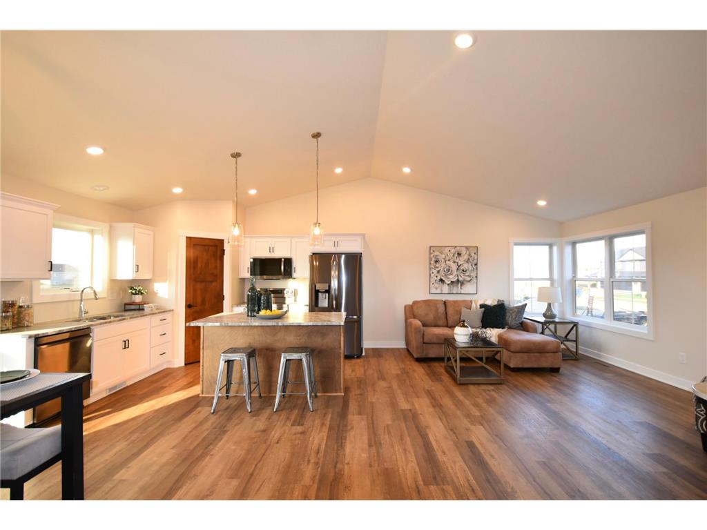 2215 Elk Run Drive SE Pine Island MN 55963 6810690 image36