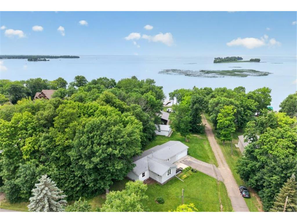 2215 Lake Shore Boulevard Wahkon MN 56386 7102758 image1