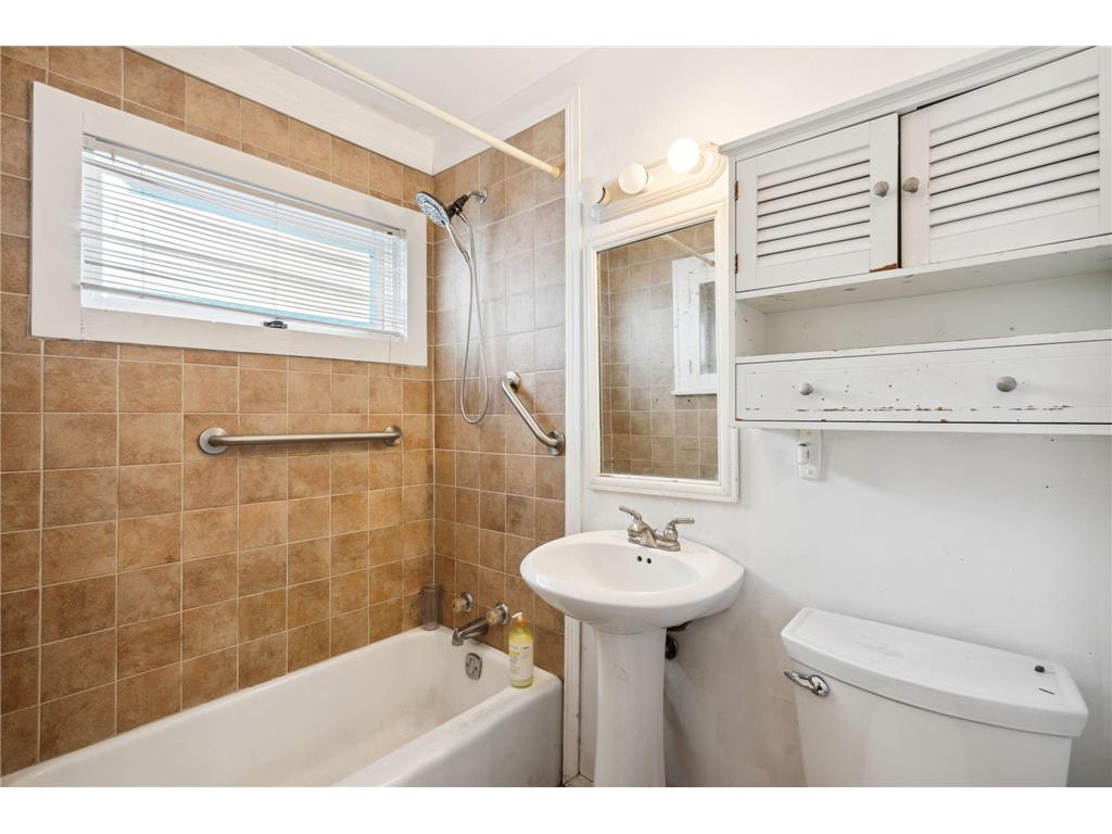 2215 Lyndale Avenue N, Minneapolis, MN, 55411 MLS 6382961 Edina Realty