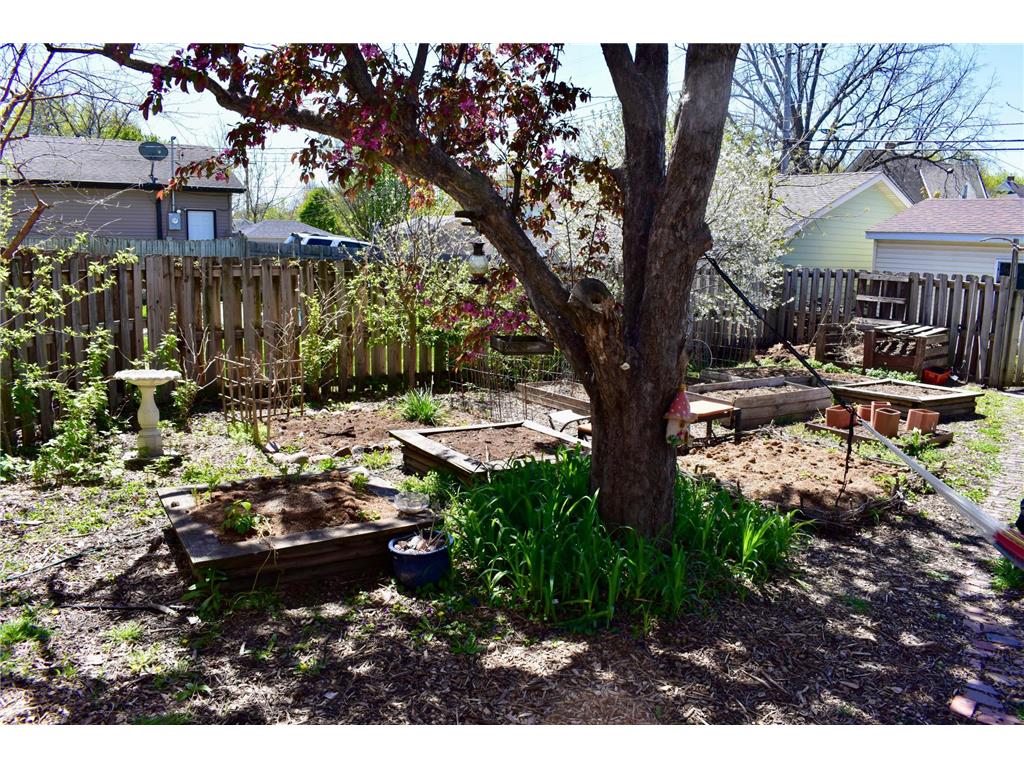 2215 Penn Avenue N Minneapolis MN 55411 7072477 image13