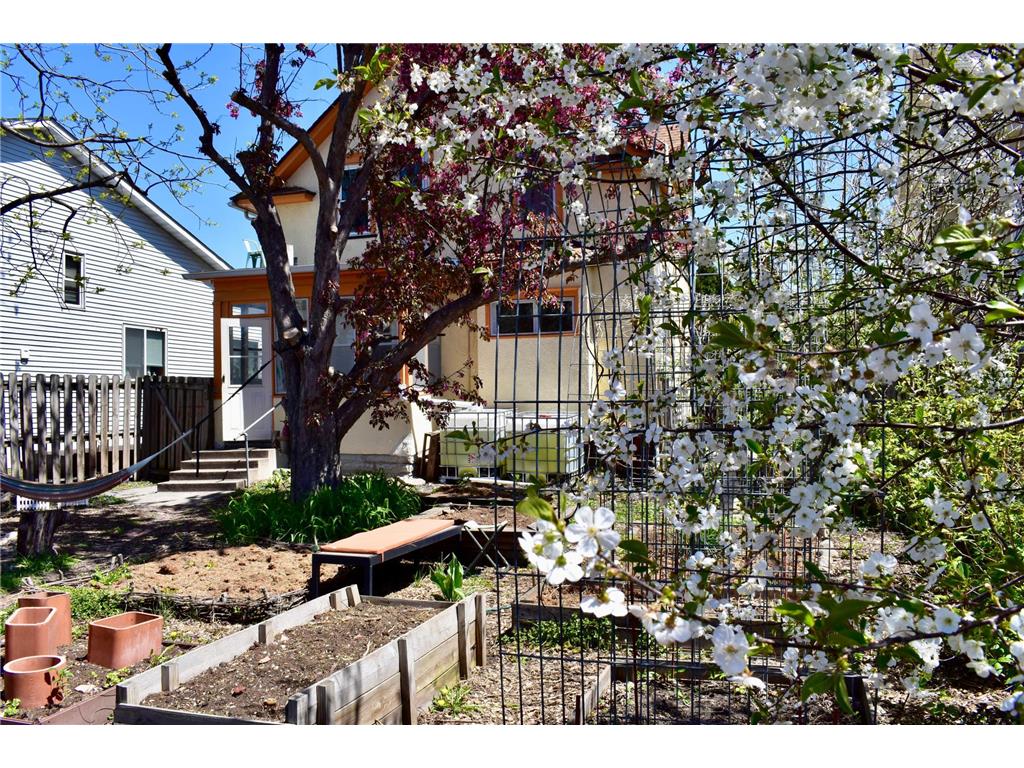 2215 Penn Avenue N Minneapolis MN 55411 7072477 image15
