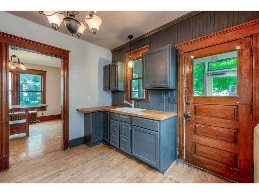 2215 Penn Avenue N Minneapolis MN 55411 7072477 image19