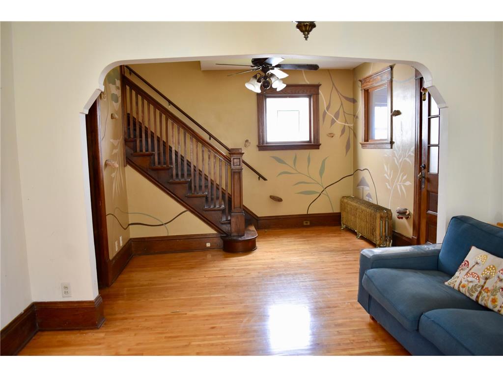 2215 Penn Avenue N Minneapolis MN 55411 7072477 image2