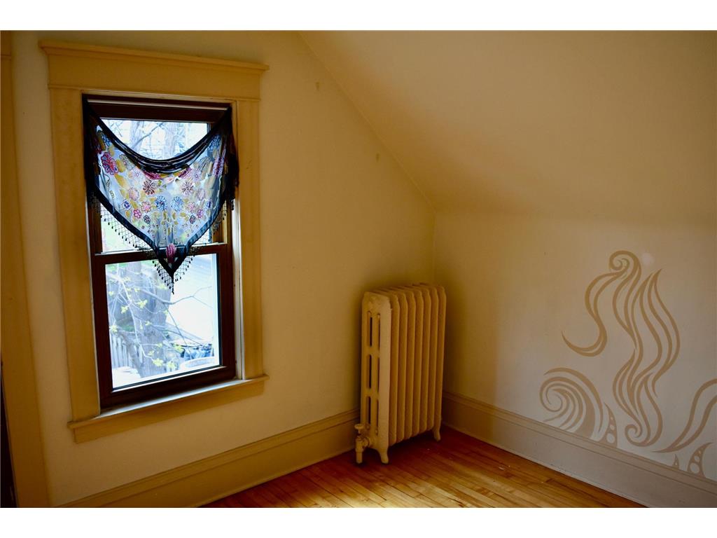 2215 Penn Avenue N Minneapolis MN 55411 7072477 image8