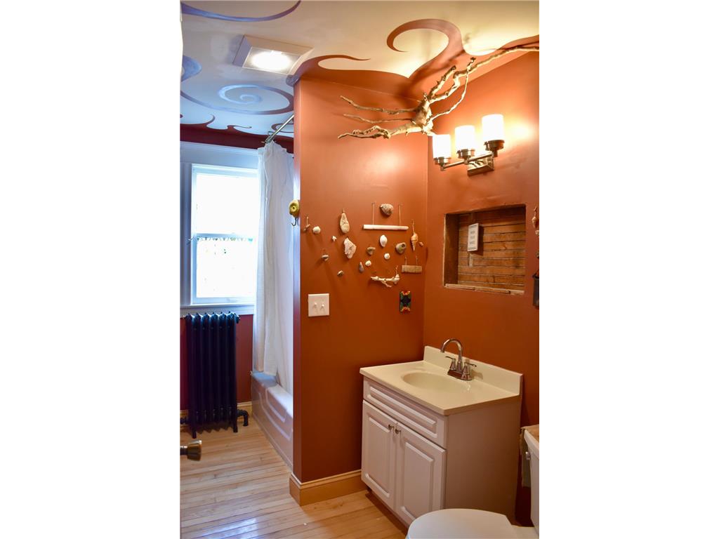2215 Penn Avenue N Minneapolis MN 55411 7072477 image9