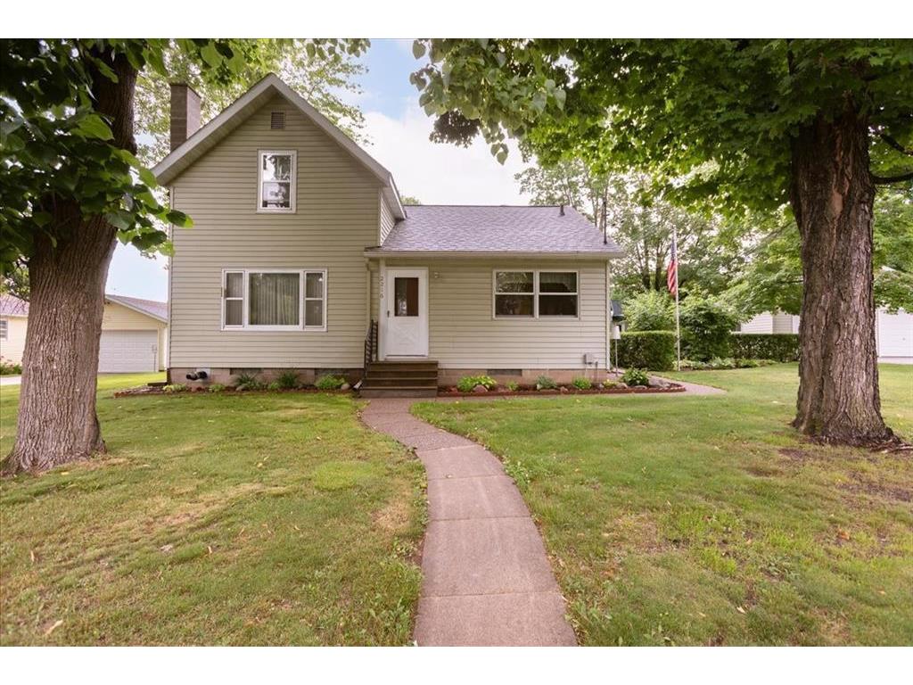 2216 3rd Street E Menomonie WI 54751 7105353 image1