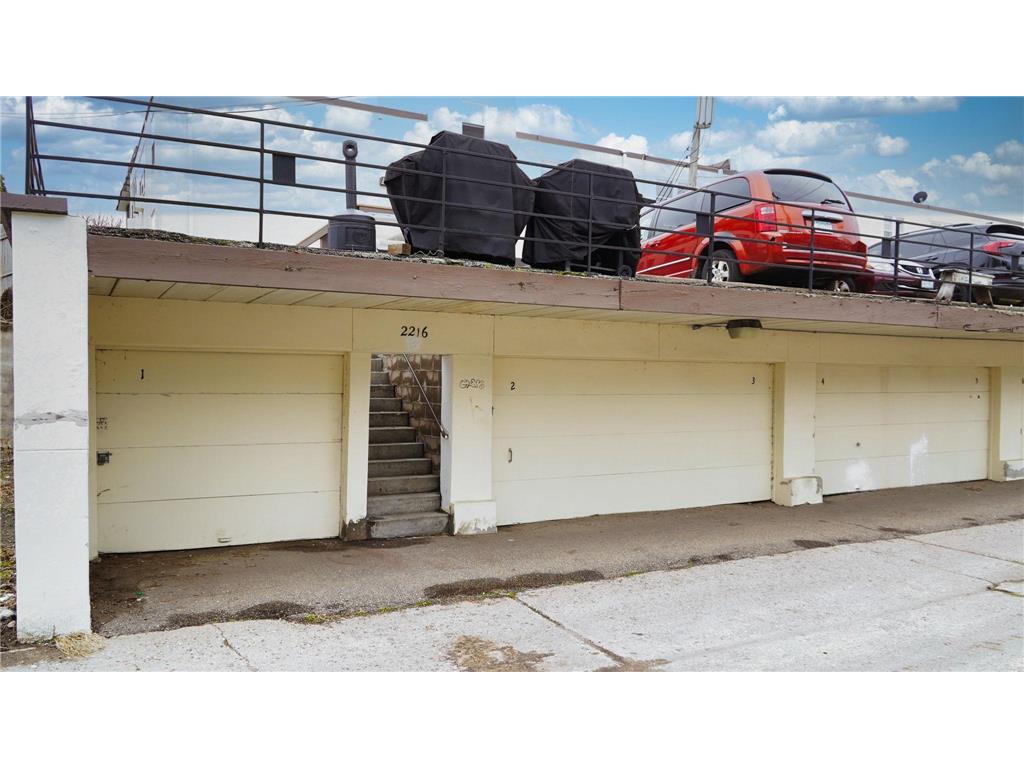 2216 Pleasant Avenue #207 Minneapolis MN 55404 7046618 image10