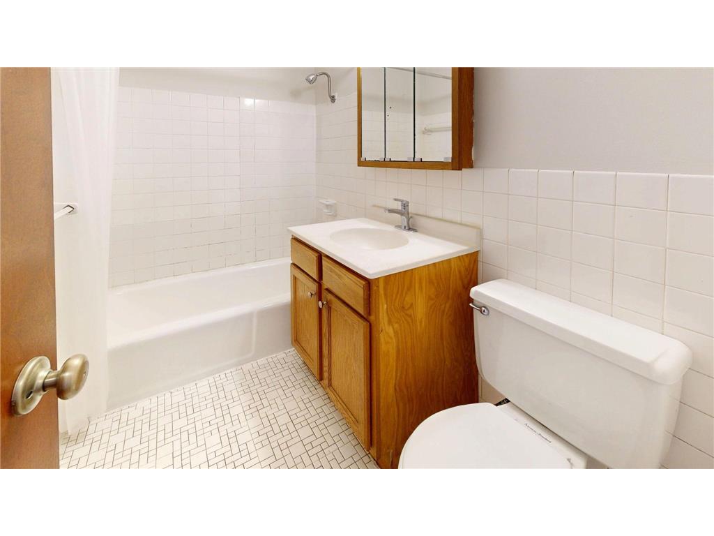 2216 Pleasant Avenue #207 Minneapolis MN 55404 7046618 image8