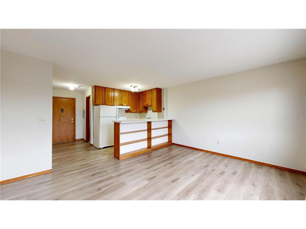 2216 Pleasant Avenue #205 Minneapolis MN 55404 7020756 image6