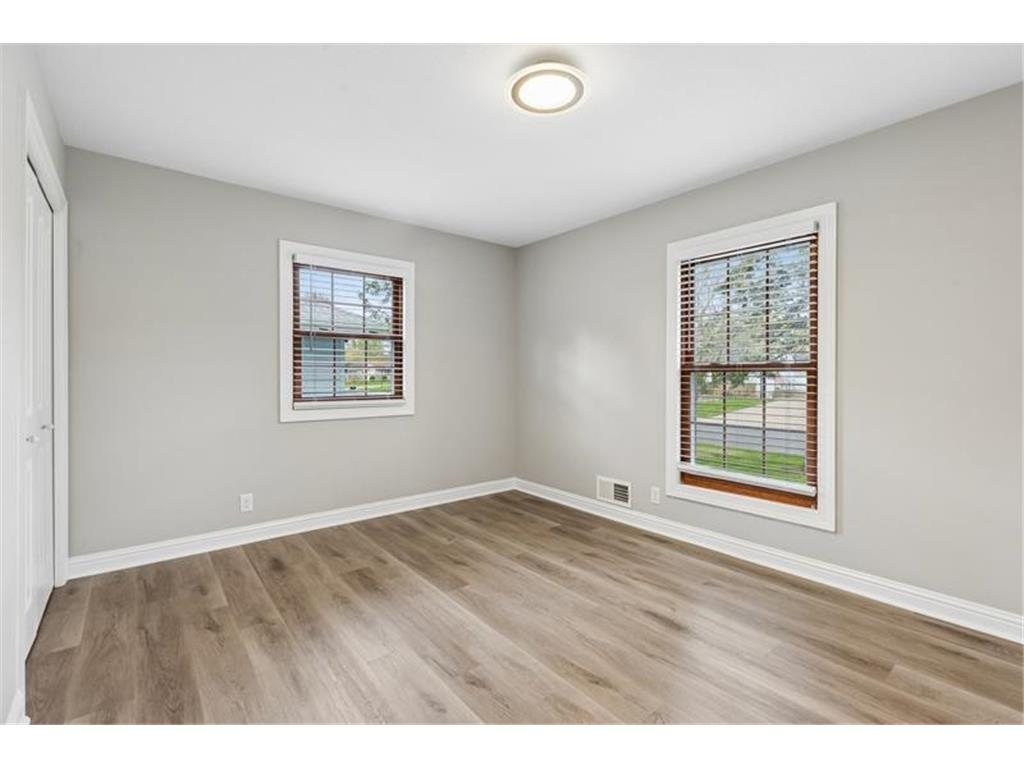 2216 Thorndale Avenue New Brighton MN 55112 7066579 image21