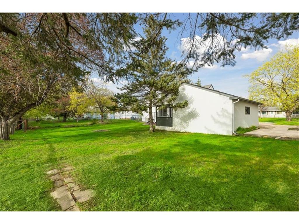 2216 Thorndale Avenue New Brighton MN 55112 7066579 image38
