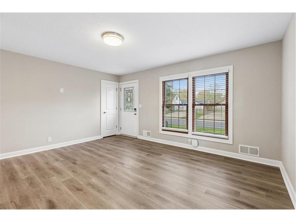 2216 Thorndale Avenue New Brighton MN 55112 7066579 image9