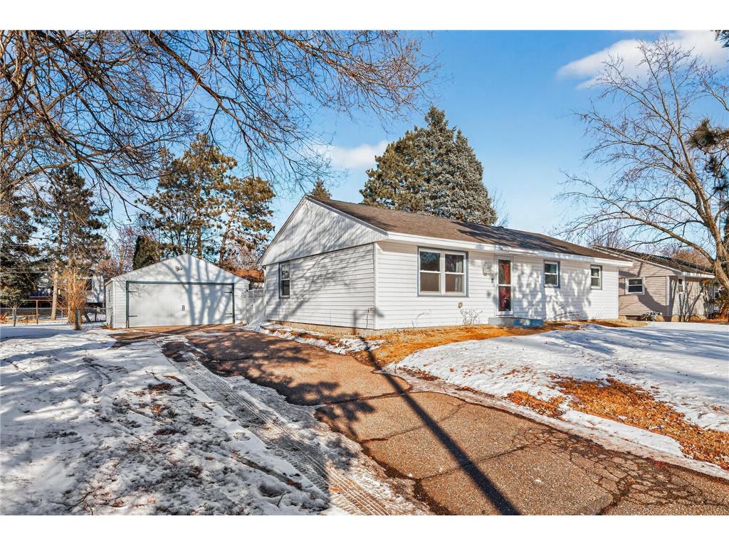 2216 Yellowstone Trail Brooklyn Park MN 55444 7019234 image1