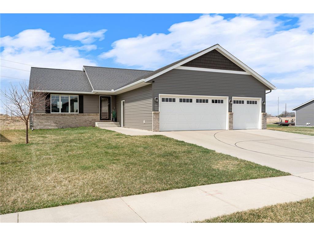 2217 Anchorage Drive North Mankato MN 56003 7055550 image1