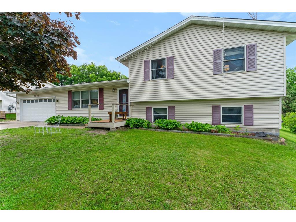 2217 Friendship Lane Burnsville MN 55337 6732271 image1