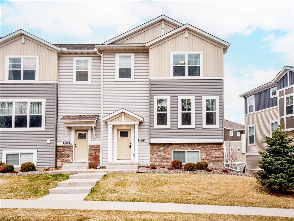 2217 Gateway Hill Road North Saint Paul MN 55109 7047798 image1