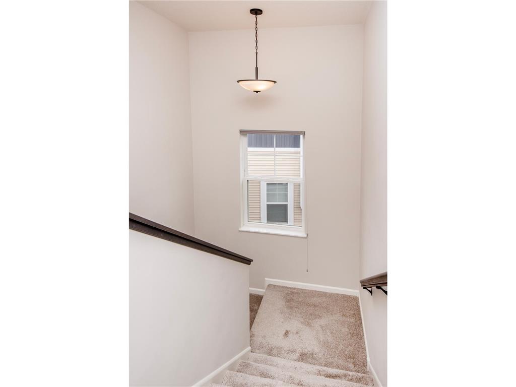2217 Gateway Hill Road North Saint Paul MN 55109 7047798 image16