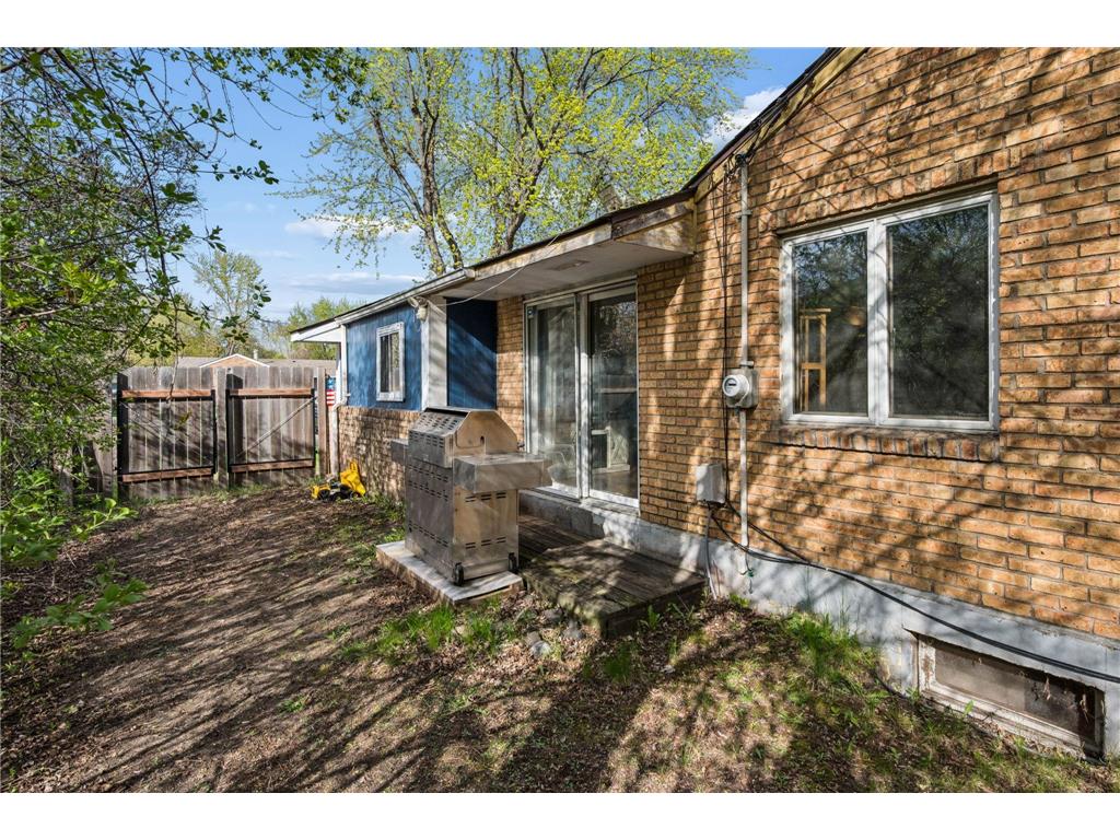 2217 Laramie Trail Brooklyn Park MN 55444 7063951 image39