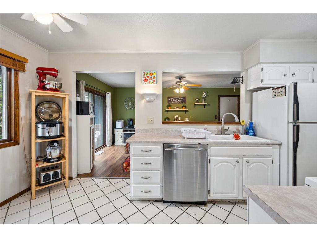 2217 Laramie Trail Brooklyn Park MN 55444 7063951 image9