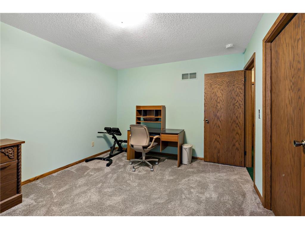 2217 Ripley Avenue Maplewood MN 55109 7091443 image32