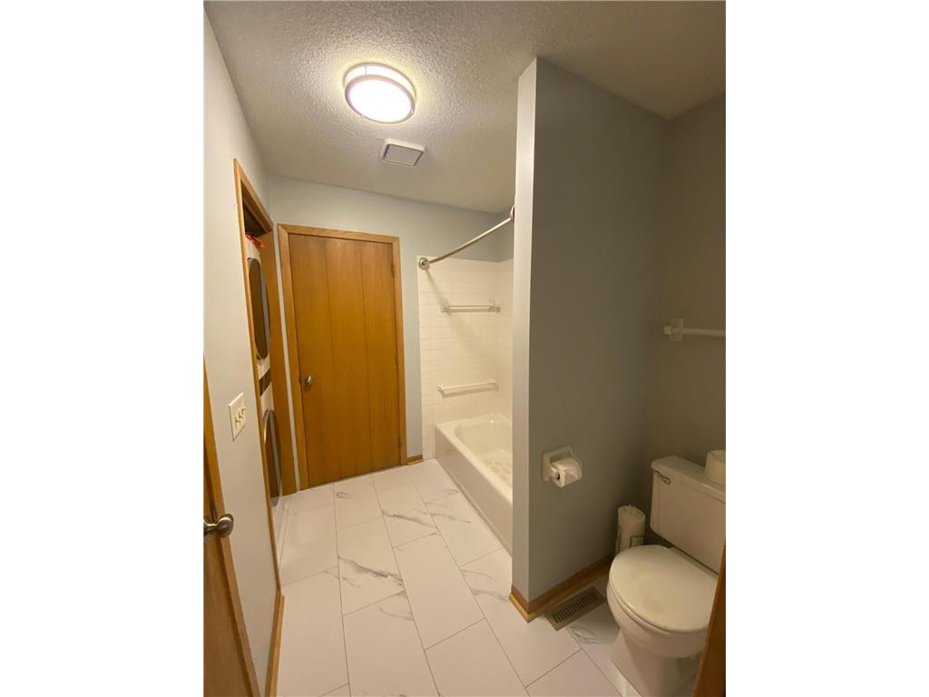 2217 Valleyhigh Drive NW Rochester MN 55901 7088991 image14