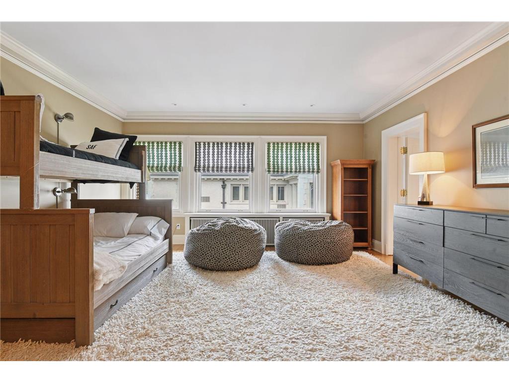 2218 Lake of the Isles Parkway W Minneapolis MN 55405 - Lake of the Isles 7018541 image30