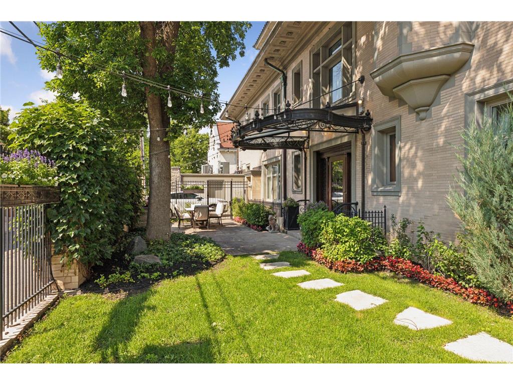 2218 Lake of the Isles Parkway W Minneapolis MN 55405 - Lake of the Isles 7018541 image34