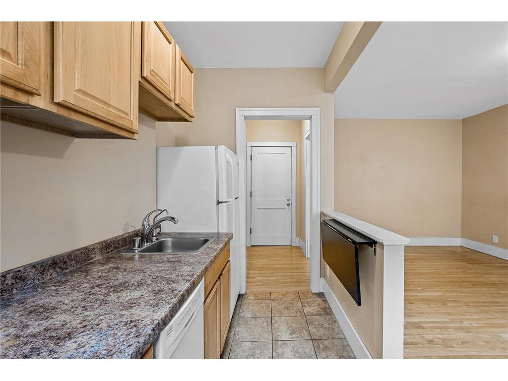 2218 Nicollet Avenue #23 Minneapolis MN 55404 6652251 image9