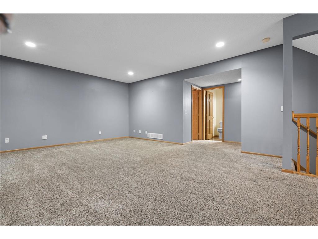 22181 Marie Avenue Rogers MN 55374 7030030 image20