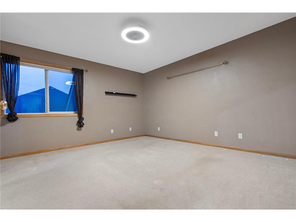 22181 Marie Avenue Rogers MN 55374 7030030 image28