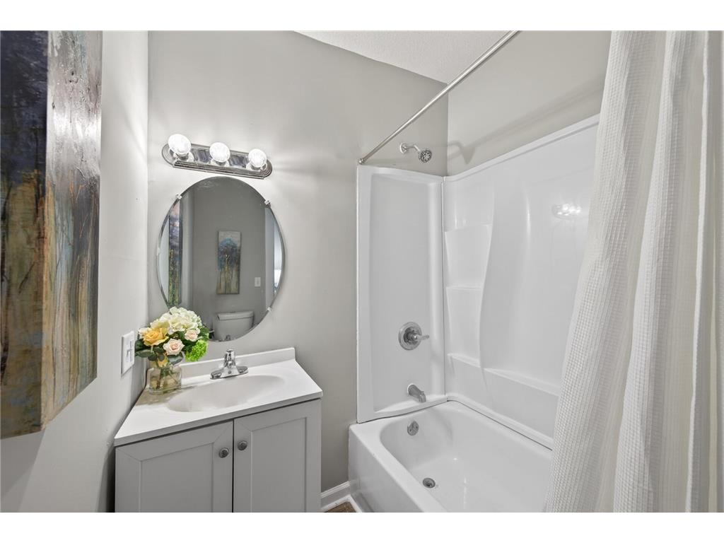 2219 29th Avenue N Minneapolis MN 55411 7069635 image12