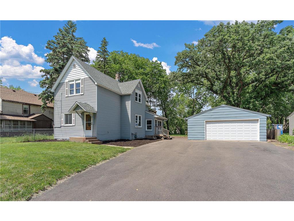 2219 Eldridge Avenue E North Saint Paul MN 55109 7086653 image1