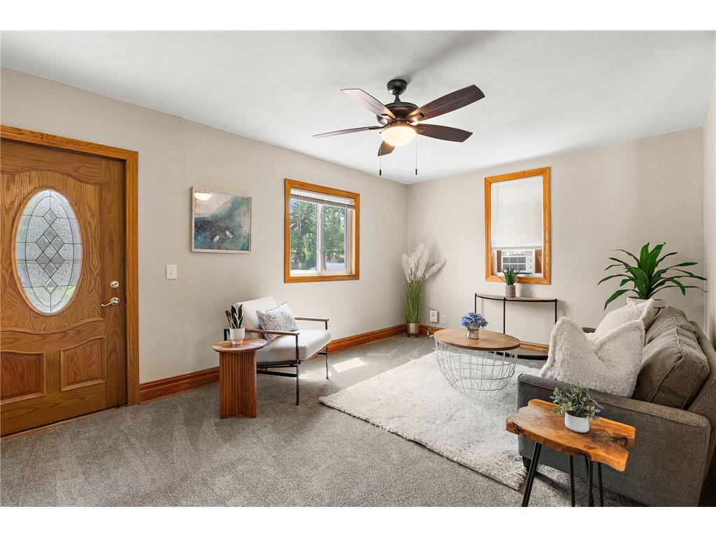 2219 Eldridge Avenue E North Saint Paul MN 55109 7086653 image2