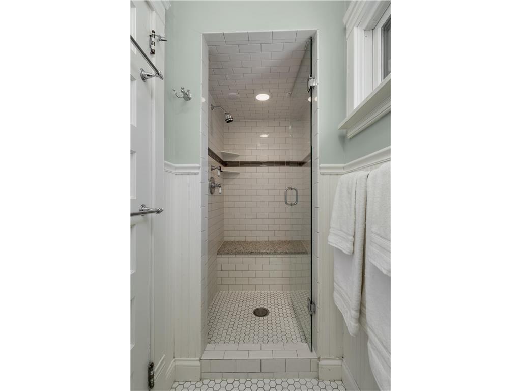 2219 Knapp Street Saint Paul MN 55108 7051852 image33