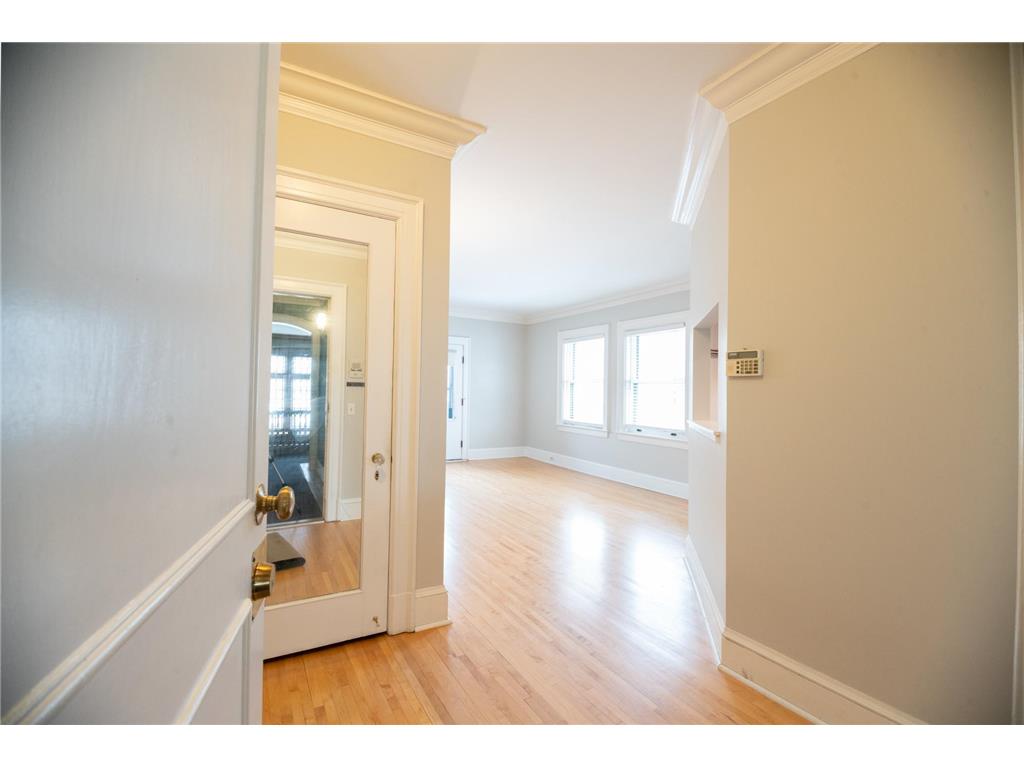 2219 Pillsbury Avenue S #3 Minneapolis MN 55404 6333636 image1