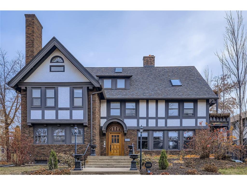 2219 Pillsbury Avenue S #5 Minneapolis MN 55404 6820386 image1