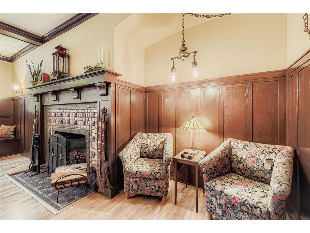 2219 Pillsbury Avenue S #5 Minneapolis MN 55404 7004961 image6