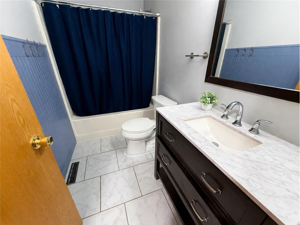 222 10th Avenue NW Byron MN 55920 7047070 image12