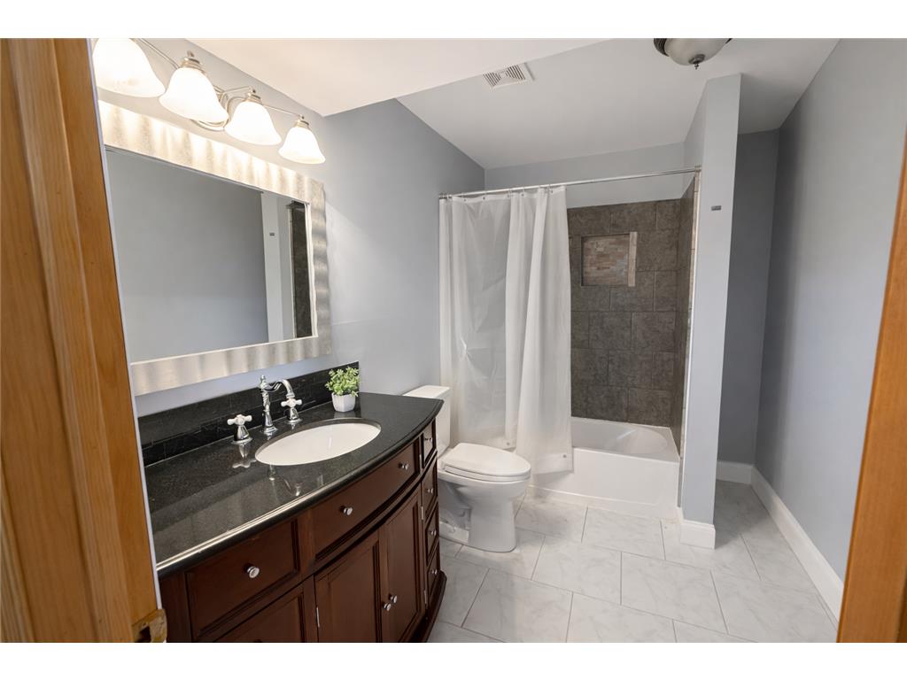 222 10th Avenue NW Byron MN 55920 7047070 image18