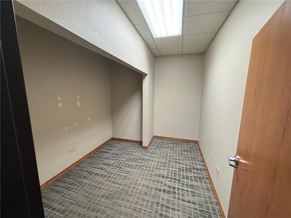 222-2 20th Street SE Willmar MN 56201 6823155 image19