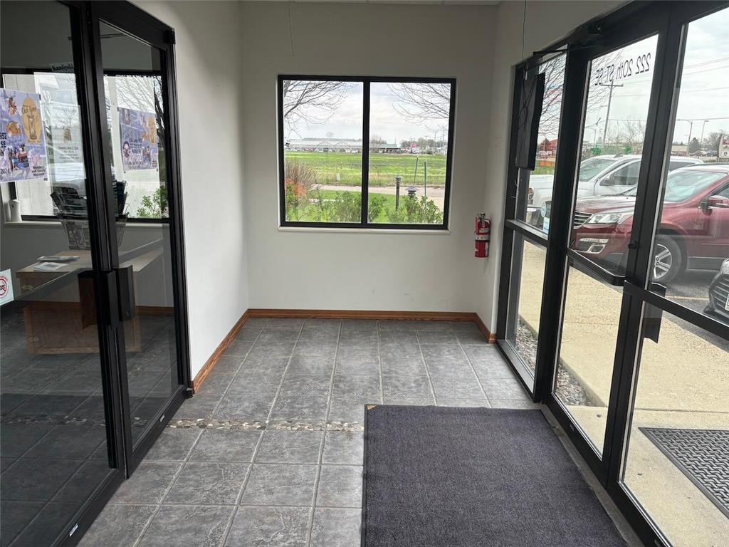 222-2 20th Street SE Willmar MN 56201 6823155 image2